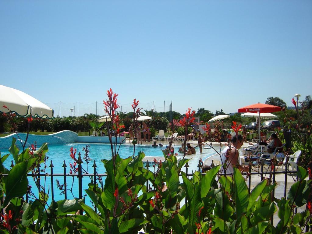Elena Club Resort Silvi Marina Esterno foto